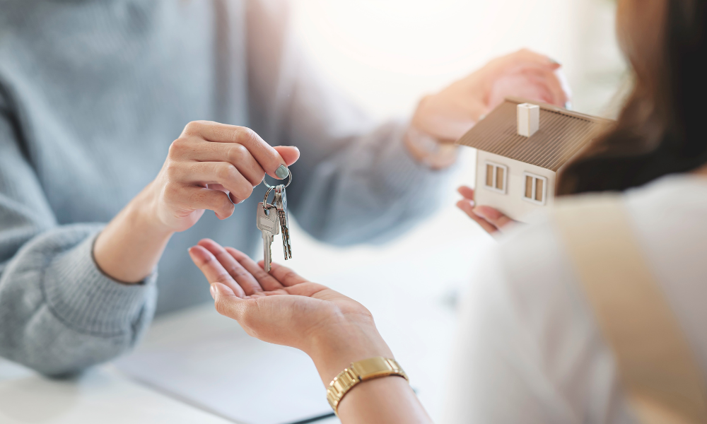 banquier et agent immobilier